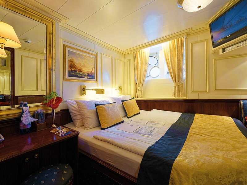 Category 2 - Large Outside Cabins